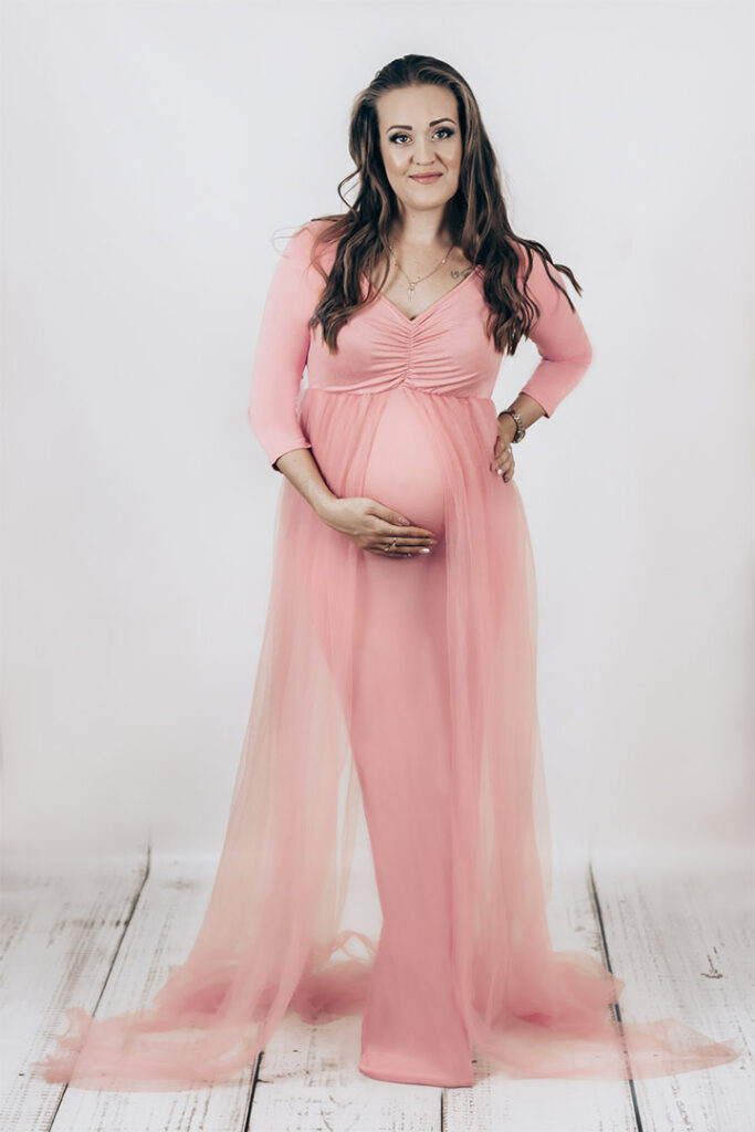 sesja ciążowa dla mamy w sukni